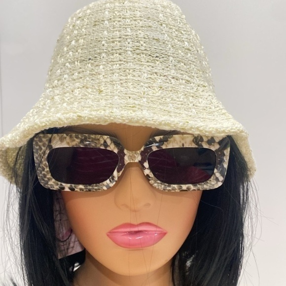 Accessories - NEW- KNITTED BUCKET hat